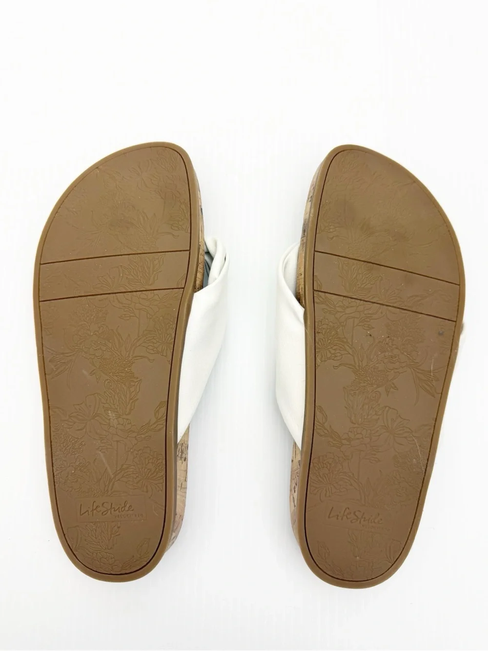 LifeStride Happy T-Strap White Thong Slip On Sandals Shoes